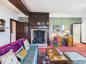 Lounge- click for photo gallery